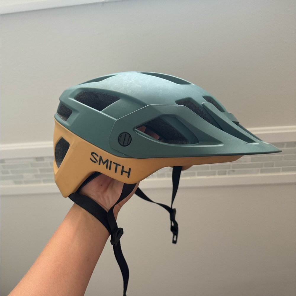EUC Smith Bike Helmet